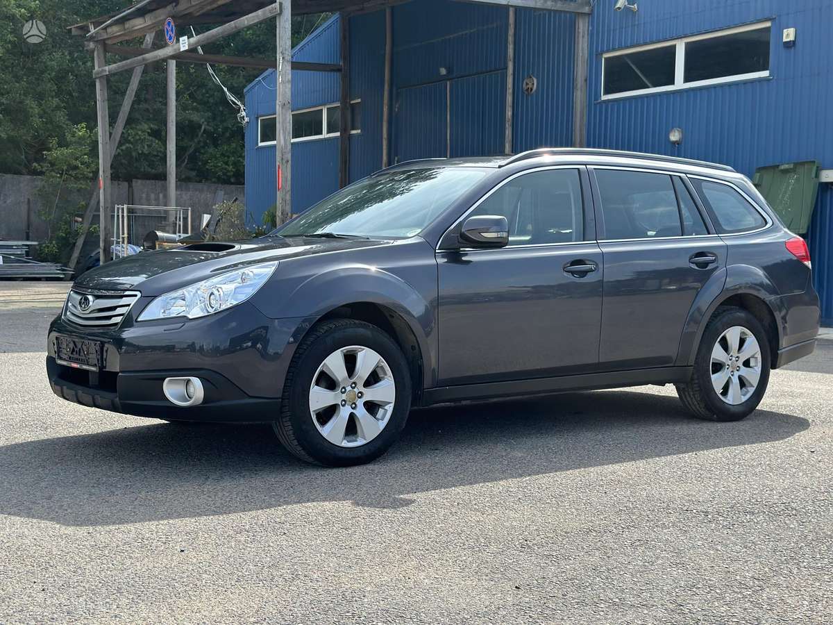 Subaru Outback 2010 — photo 12