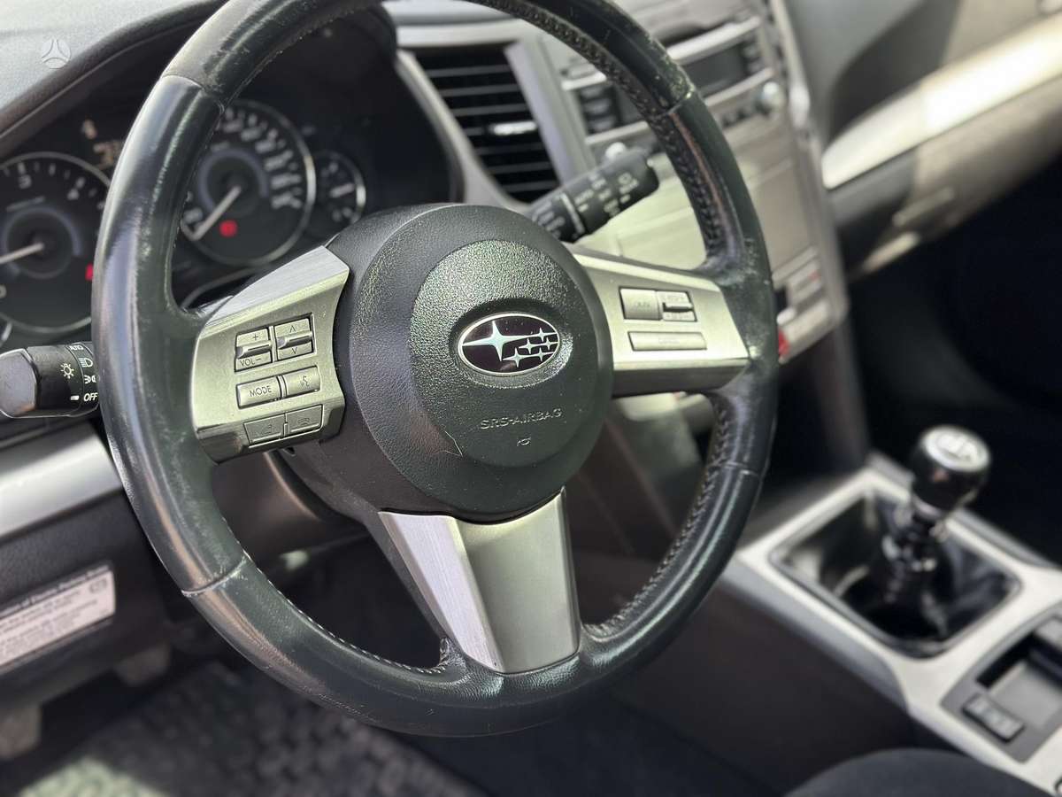 Subaru Outback 2010 — photo 20