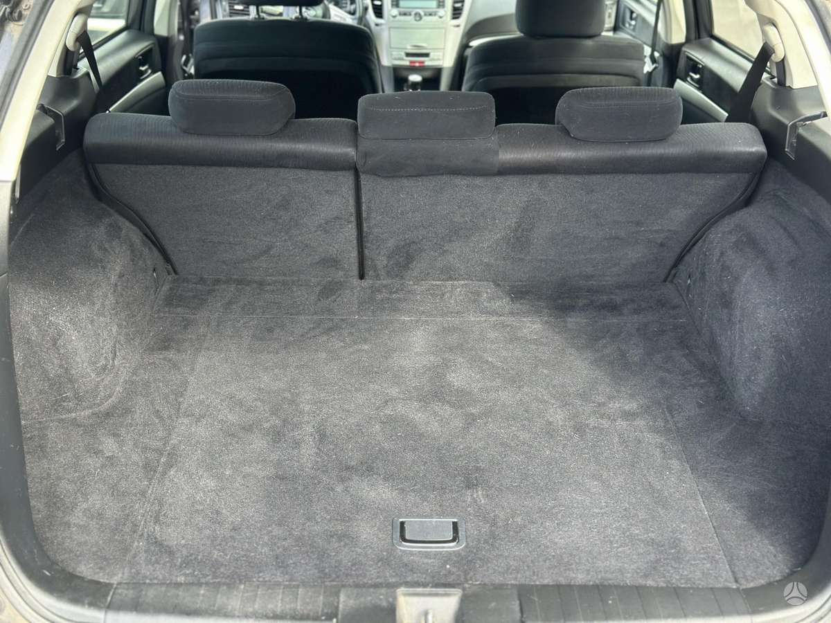 Subaru Outback 2010 — photo 22