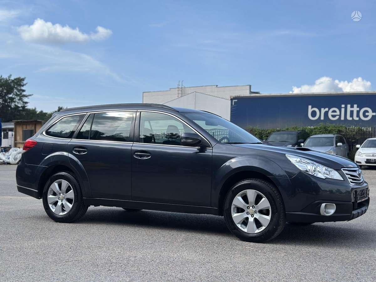 Subaru Outback 2010 — photo 5