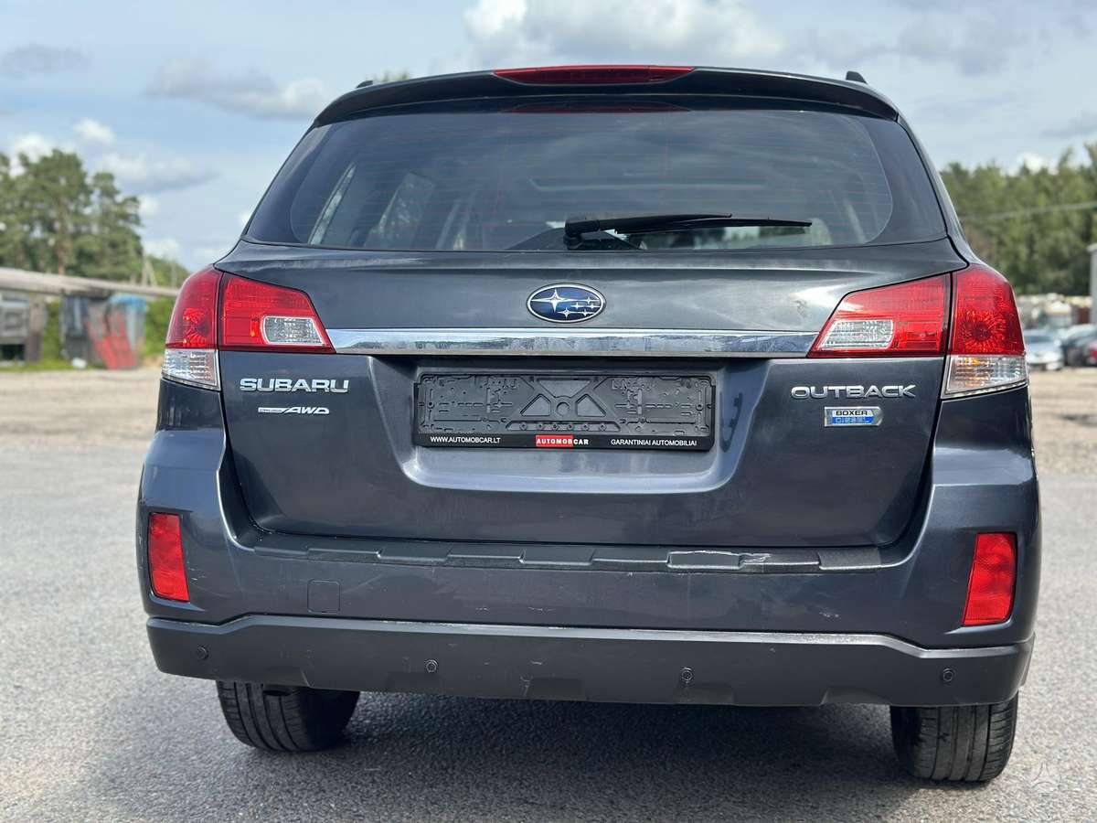 Subaru Outback 2010 — photo 8