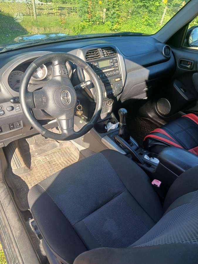 Toyota RAV4 2005 — photo 7