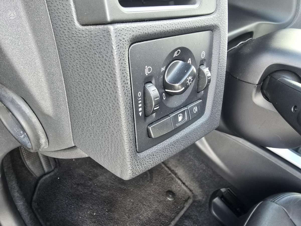 Volvo V50 2012 — photo 14