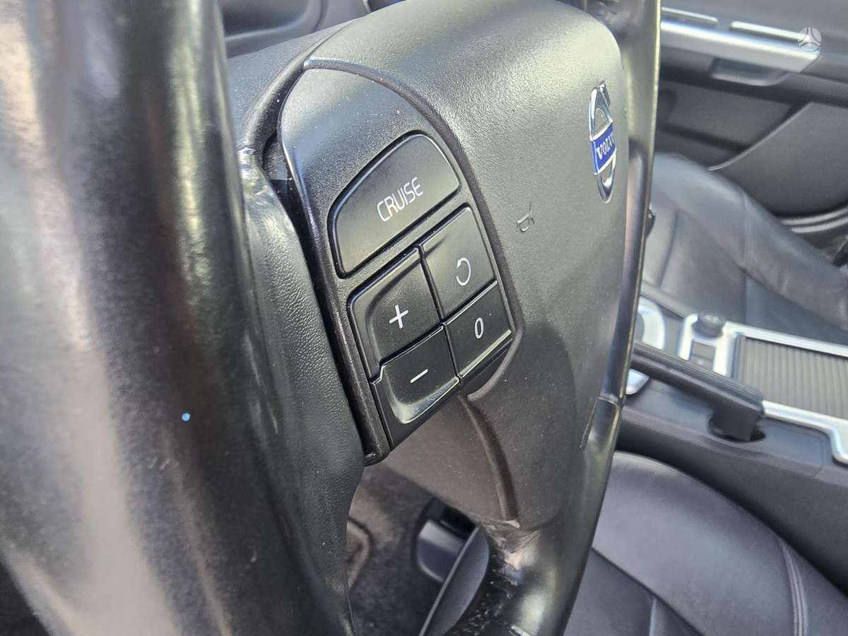 Volvo V50 2012 — photo 15