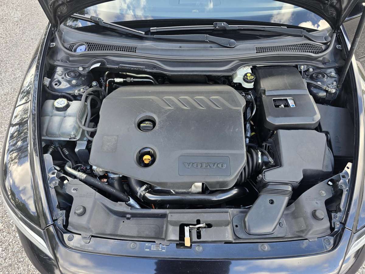 Volvo V50 2012 — photo 20