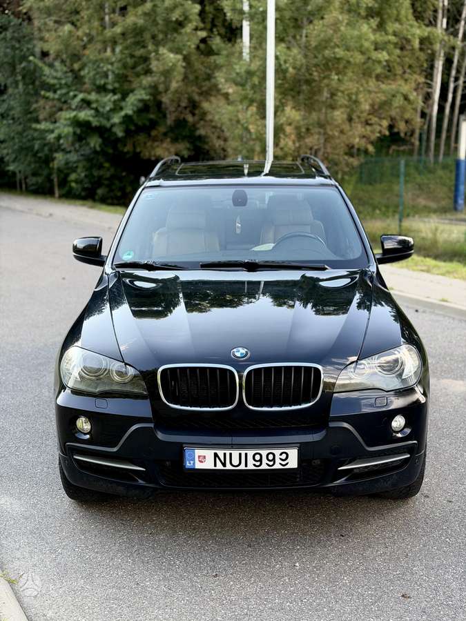 BMW X5 2008 — interior