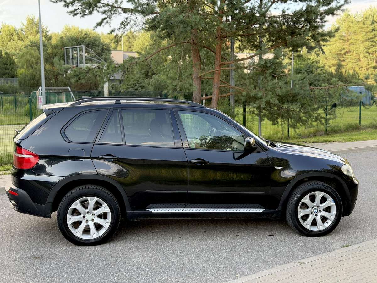 BMW X5 2008 — engine 3000 cm³, 235 HP (173kW)