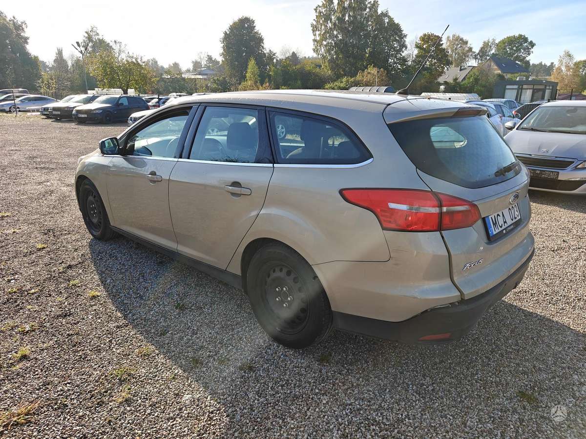Ford Focus 2015 — photo 7