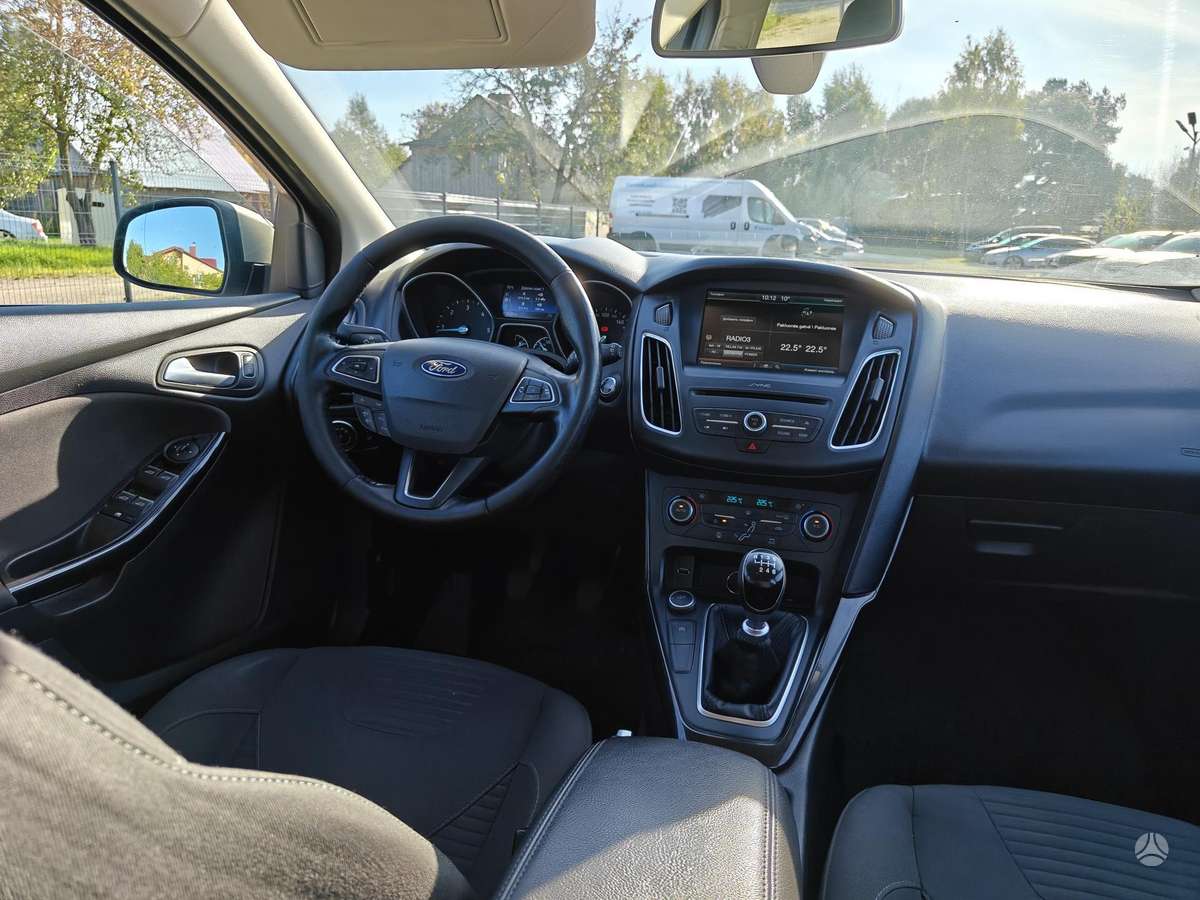 Ford Focus 2015 — photo 9