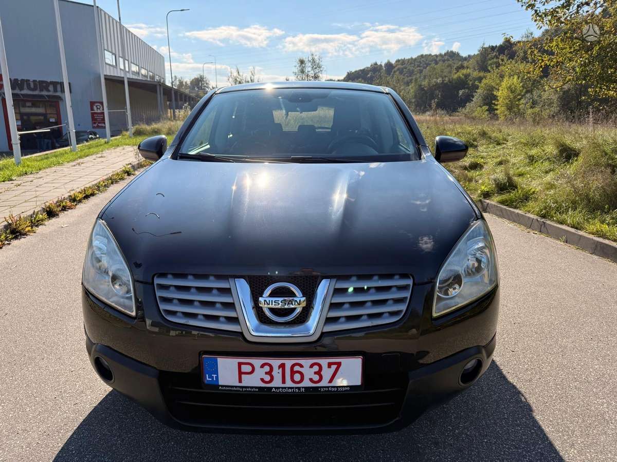Nissan Qashqai 2009 — rear view