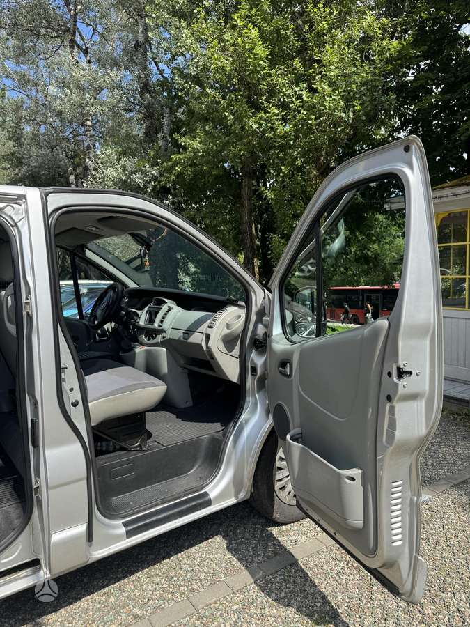 Opel Vivaro 2007 — photo 12