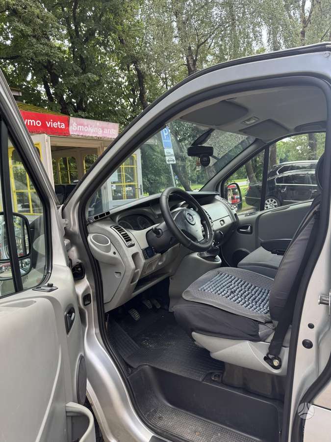 Opel Vivaro 2007 — photo 8
