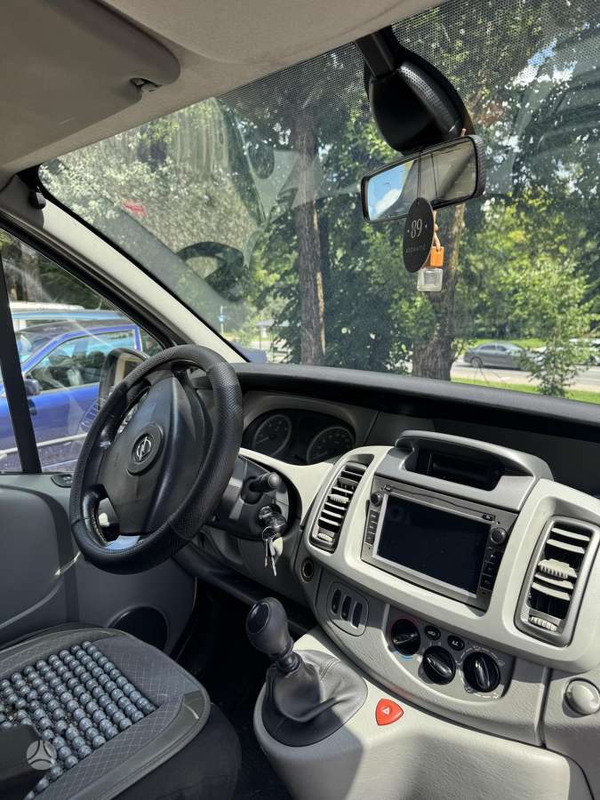 Opel Vivaro 2007 — photo 9