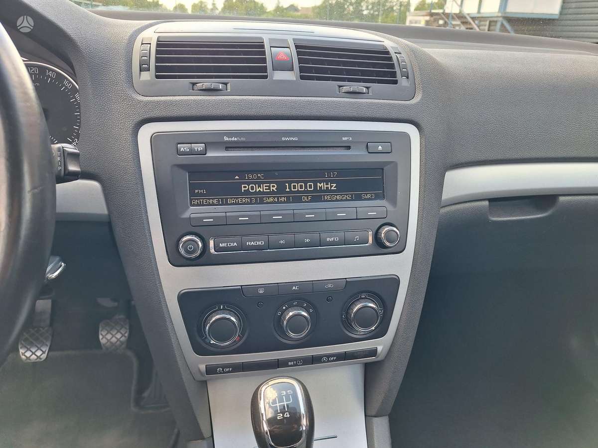 Skoda Octavia 2012 — photo 12