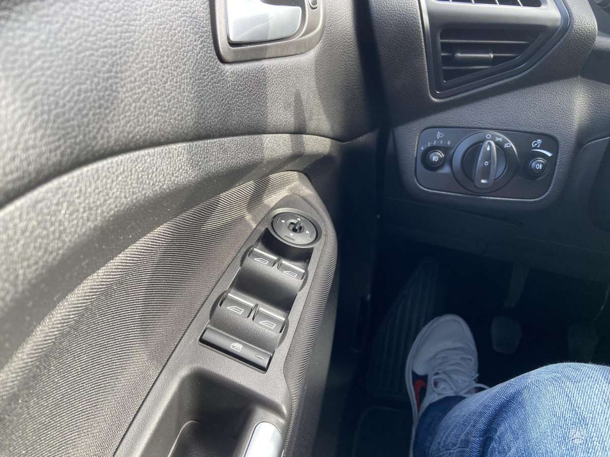 Ford C-MAX 2015 — фото 16
