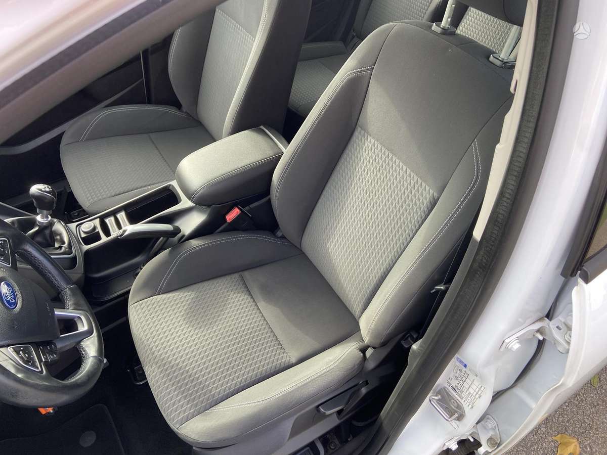 Ford C-MAX 2015 — фото 17