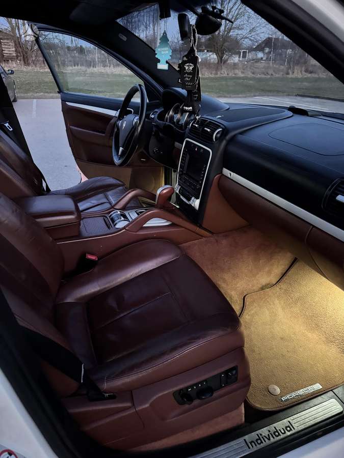 Porsche Cayenne 2007 — photo 28