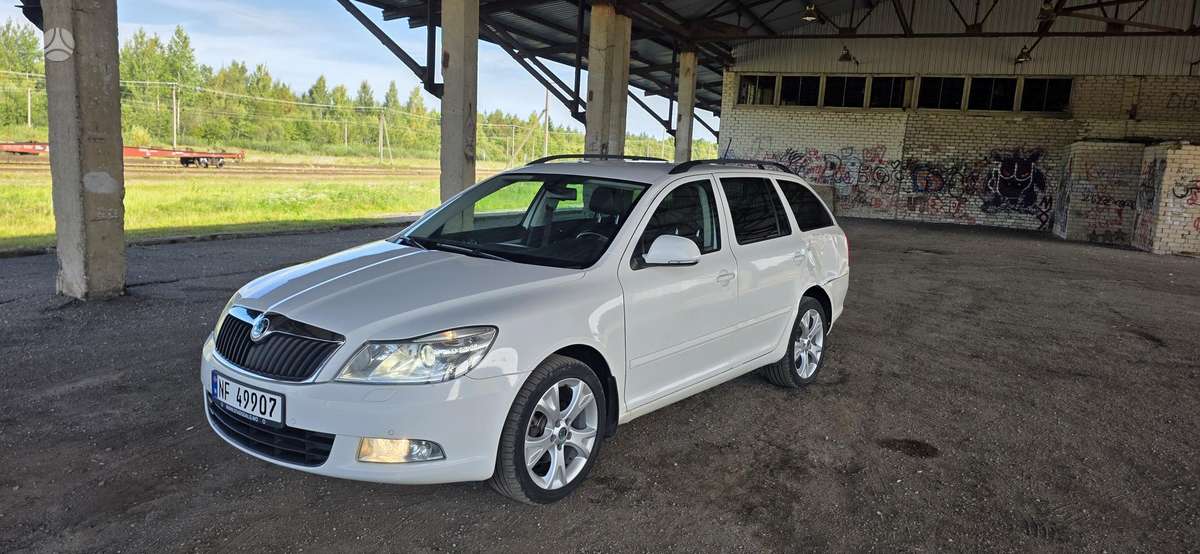 Skoda Octavia 2011 — photo 8