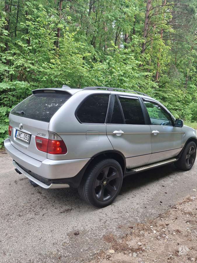 BMW X5 2004 — вигляд ззаду
