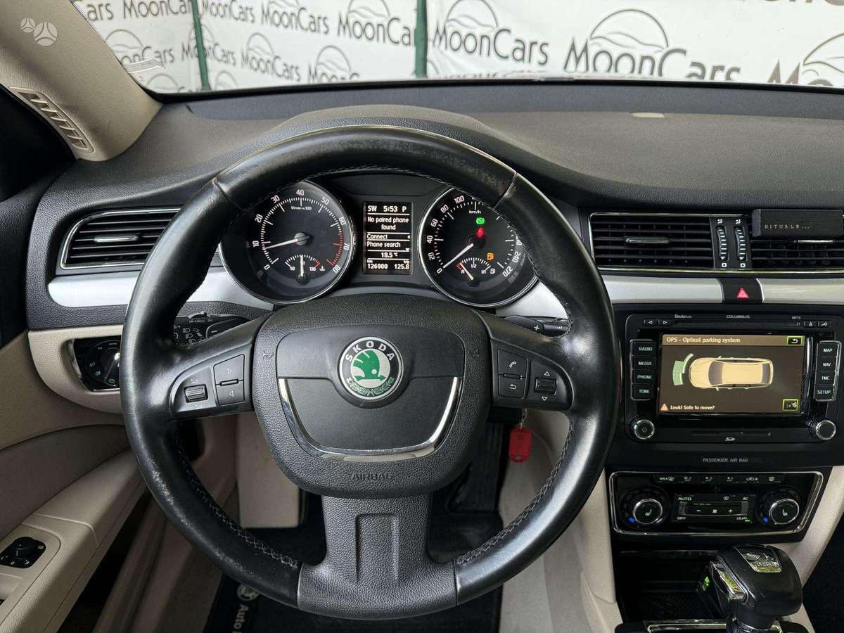 Skoda Superb 2011 — photo 10