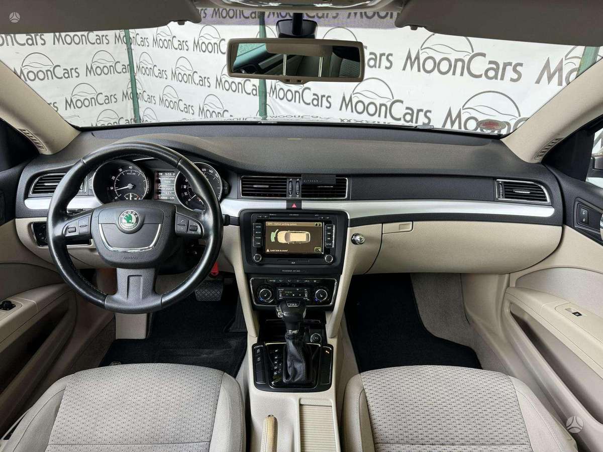 Skoda Superb 2011 — photo 11