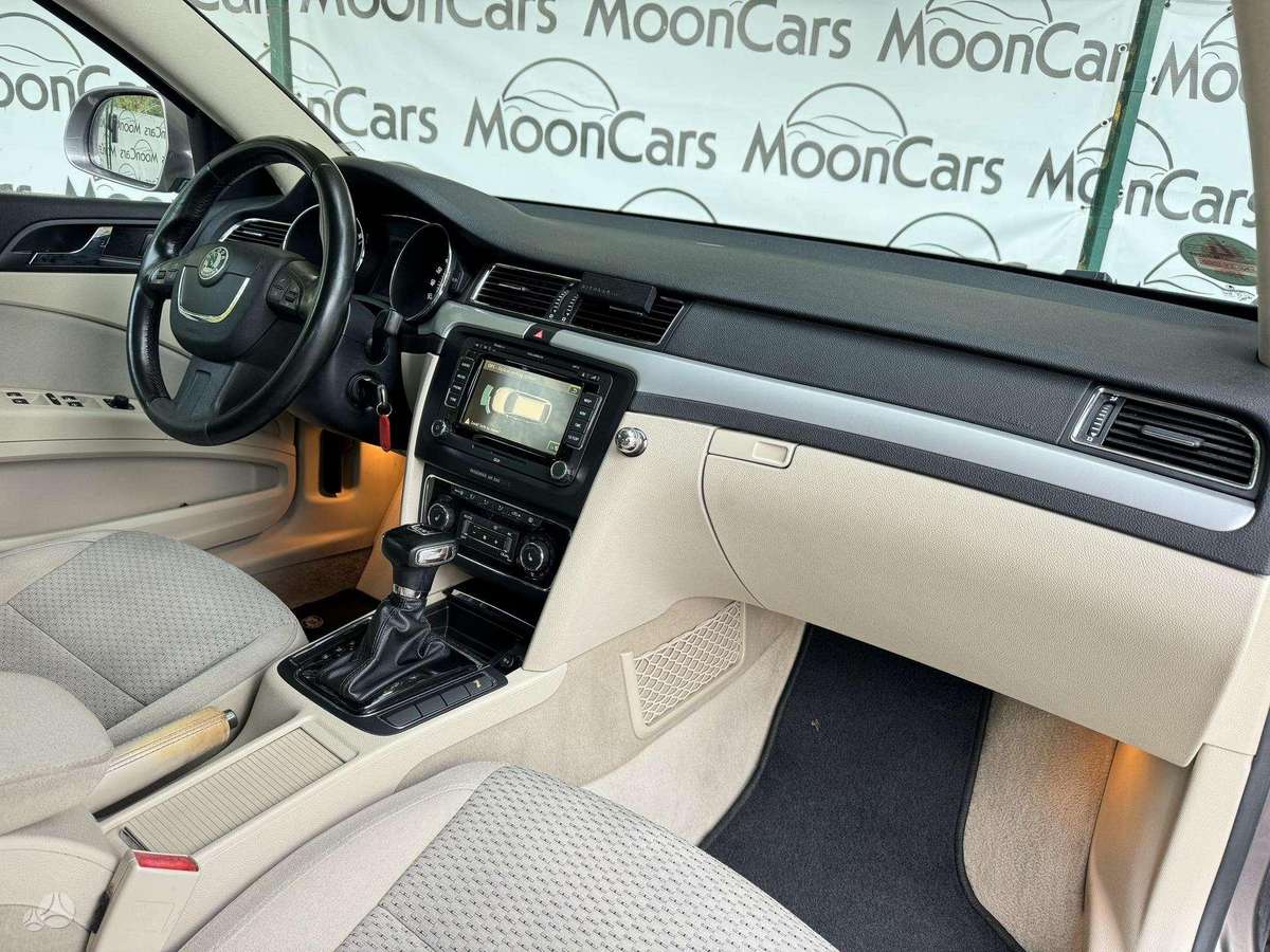 Skoda Superb 2011 — photo 13