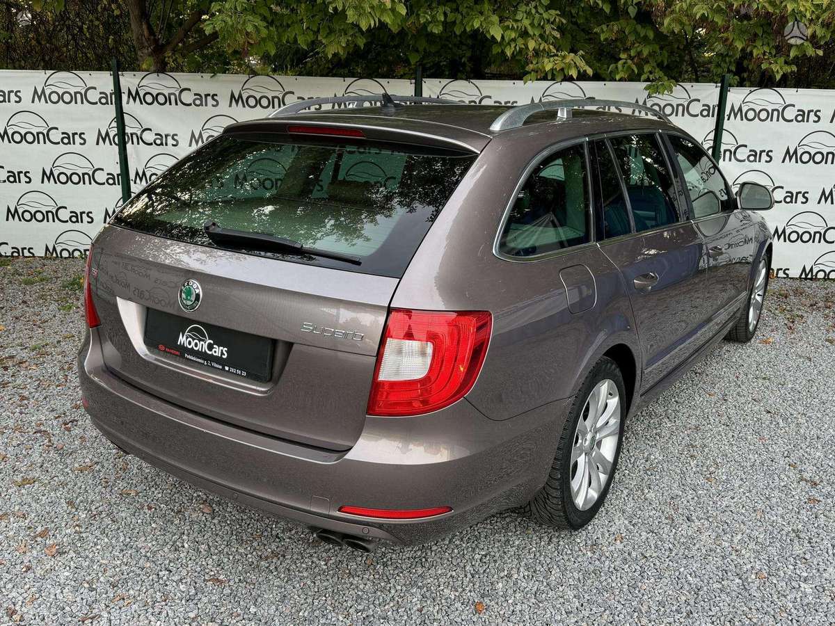 Skoda Superb 2011 — photo 6