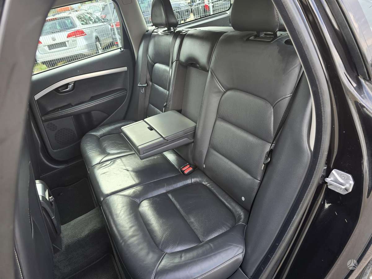 Volvo V70 2015 — photo 15