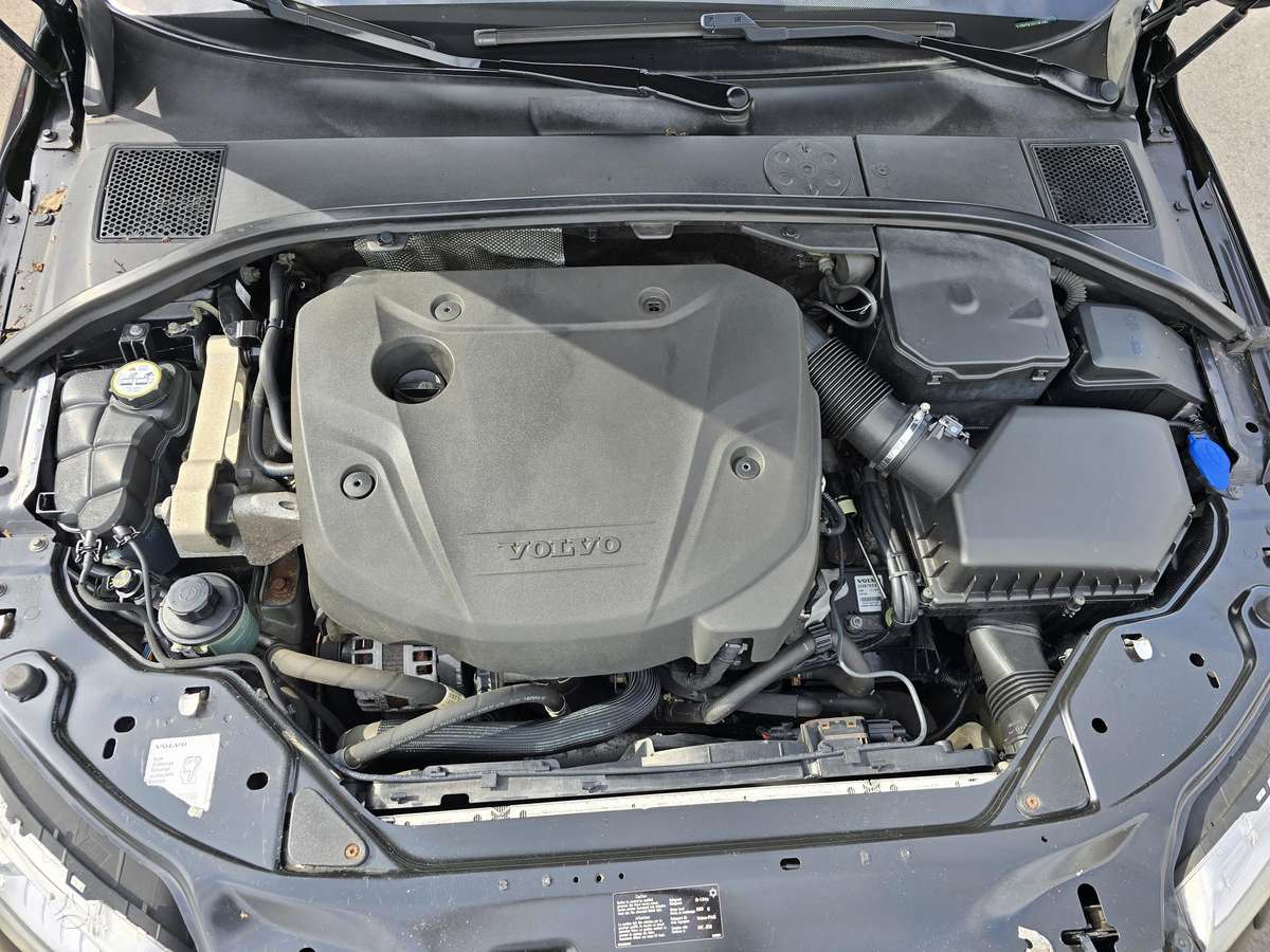 Volvo V70 2015 — photo 22