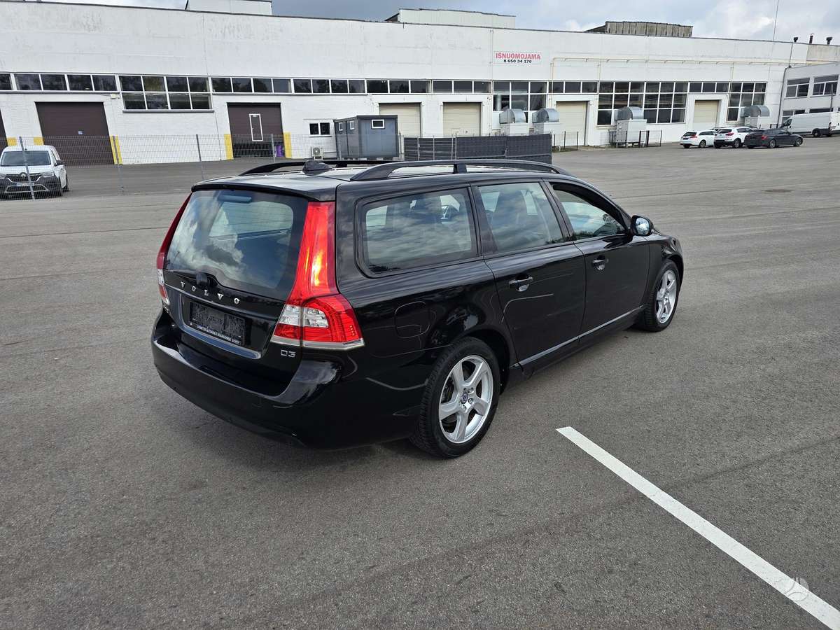Volvo V70 2015 — engine 1969 cm³, 150 HP (110kW)