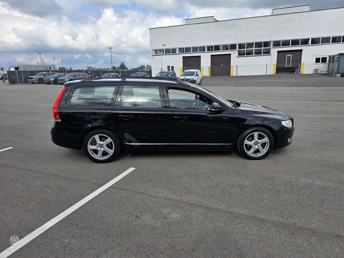 Volvo V70 2015 — photo 7
