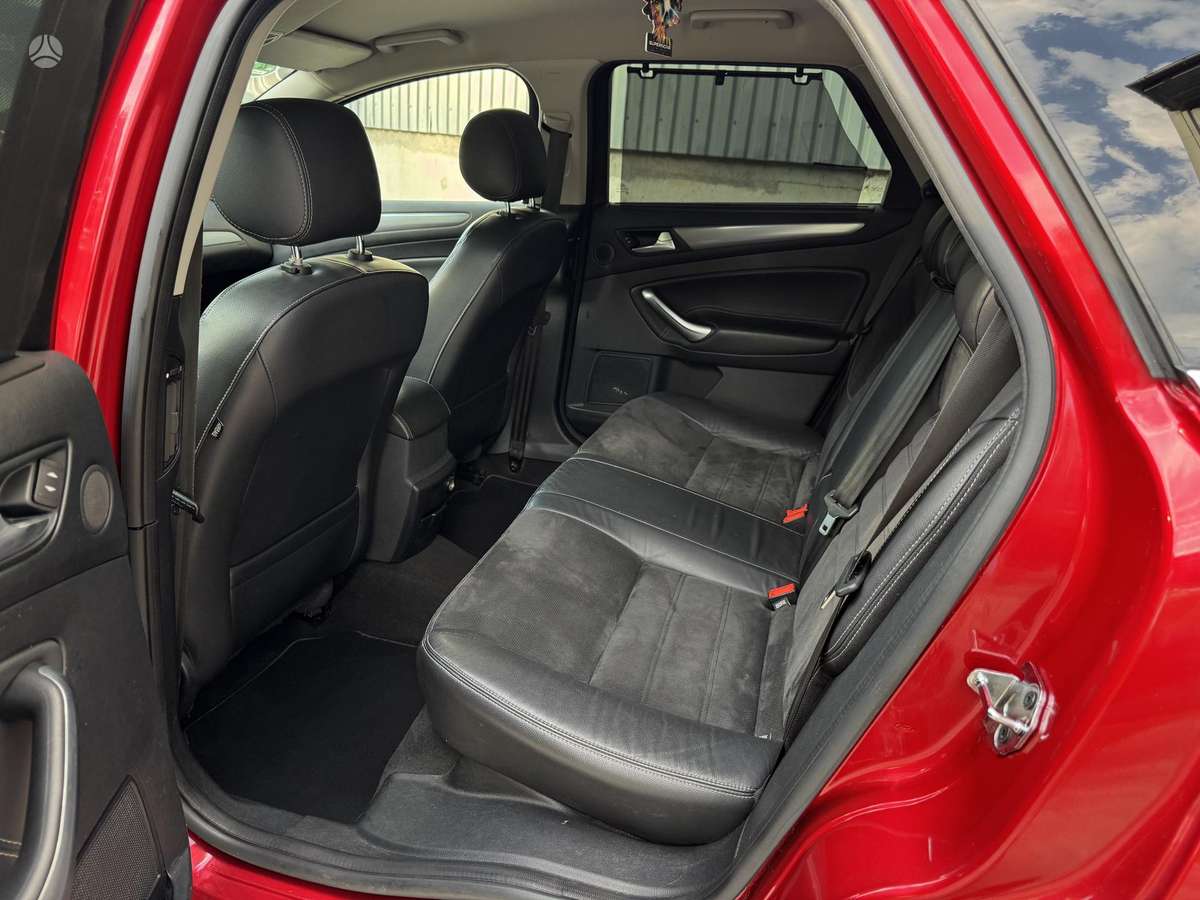Ford Mondeo 2013 — photo 10
