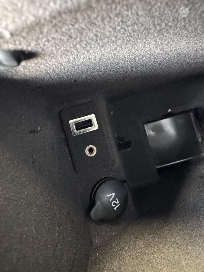 Ford Mondeo 2013 — photo 24