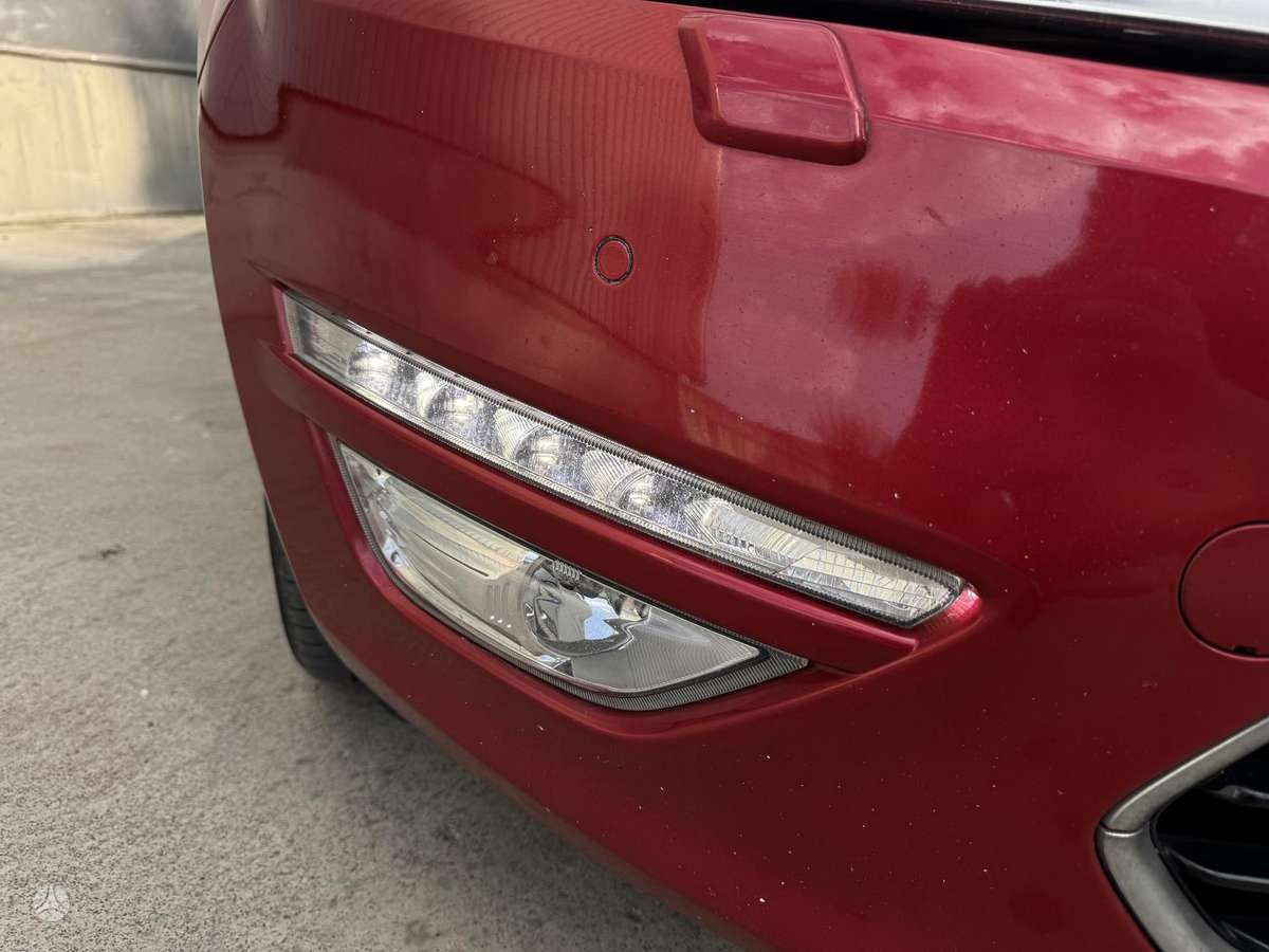 Ford Mondeo 2013 — photo 28