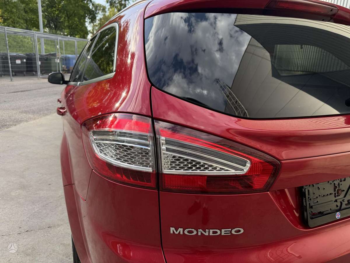Ford Mondeo 2013 — photo 29