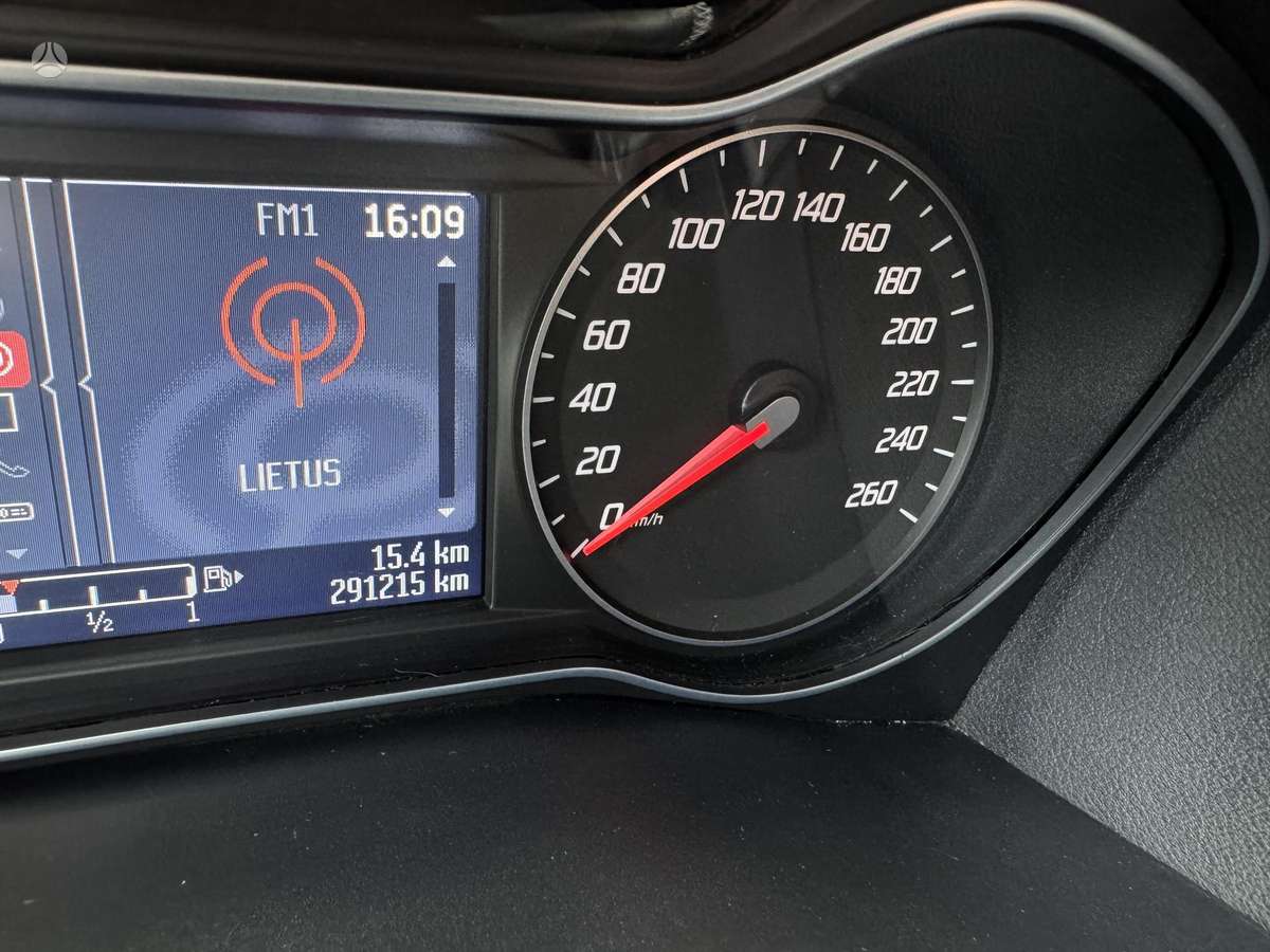 Ford Mondeo 2013 — photo 35