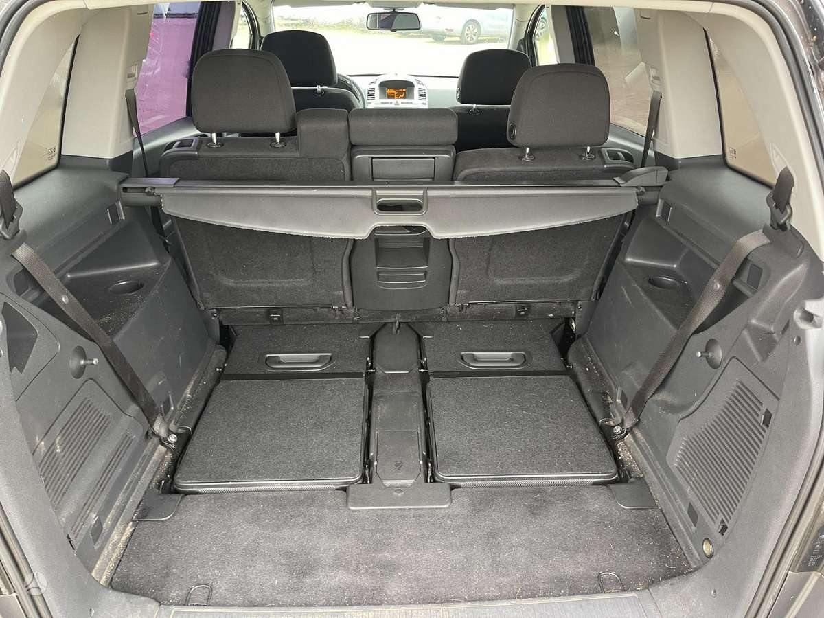 Opel Zafira 2009 — photo 10