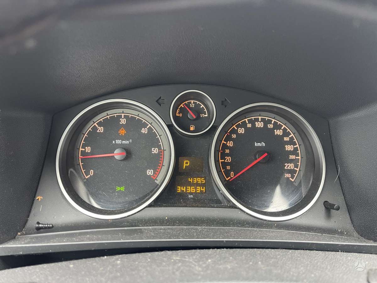 Opel Zafira 2009 — photo 11