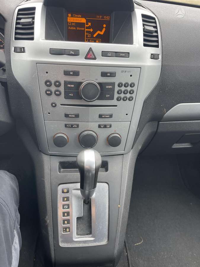 Opel Zafira 2009 — photo 12
