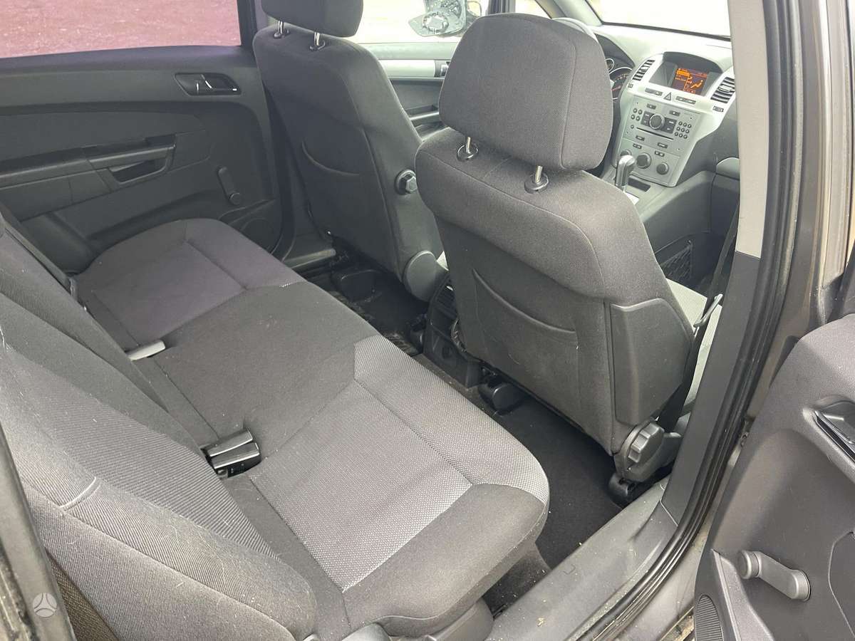 Opel Zafira 2009 — photo 9