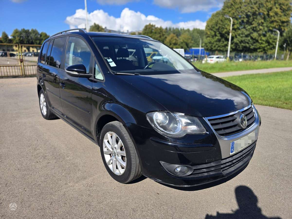 Volkswagen Touran 2010 — photo 6
