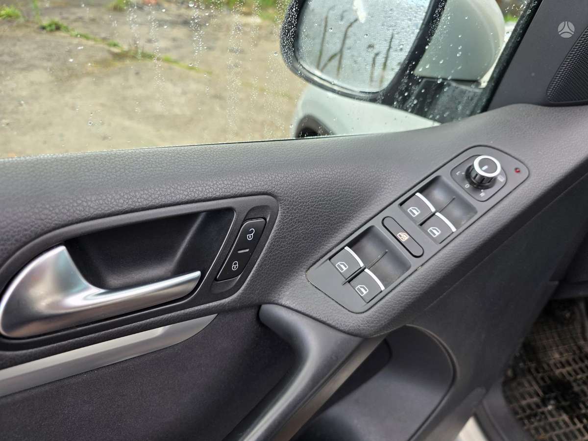 Volkswagen Tiguan 2012 — photo 10