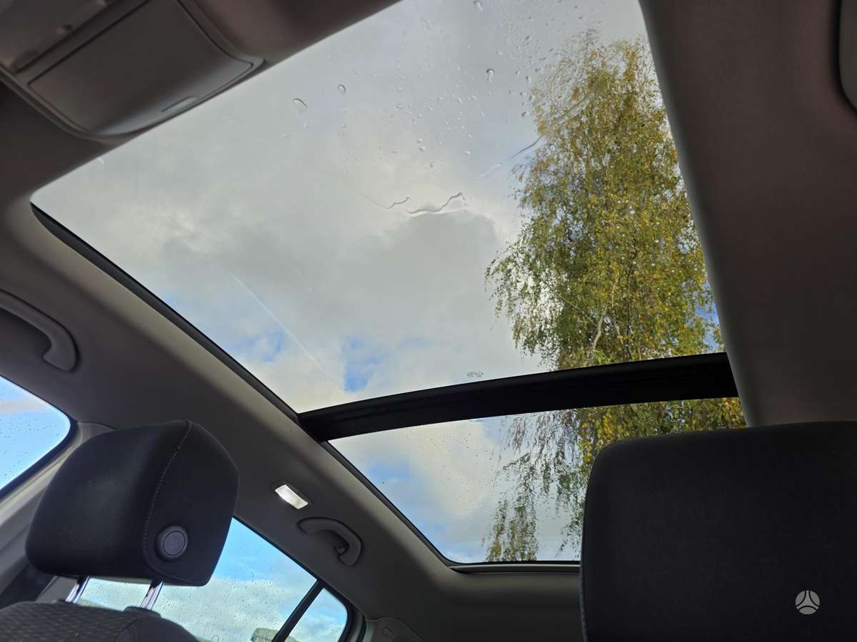 Volkswagen Tiguan 2012 — photo 12