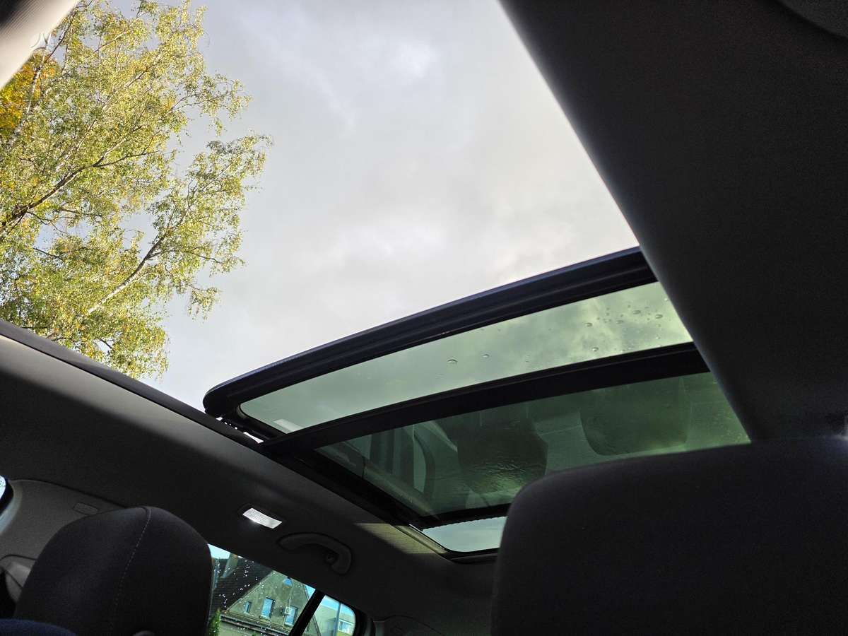 Volkswagen Tiguan 2012 — photo 13