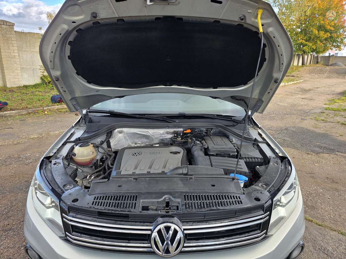 Volkswagen Tiguan 2012 — photo 16