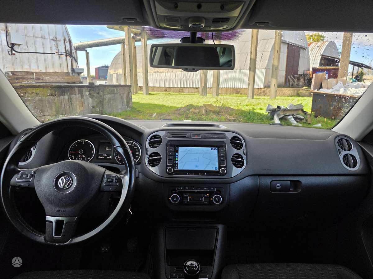Volkswagen Tiguan 2012 — photo 7
