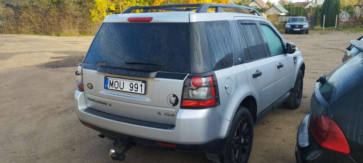 Land Rover 2007 — салон
