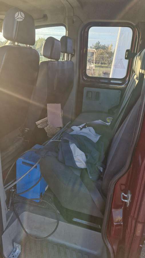 Volkswagen Crafter 2012 — photo 10