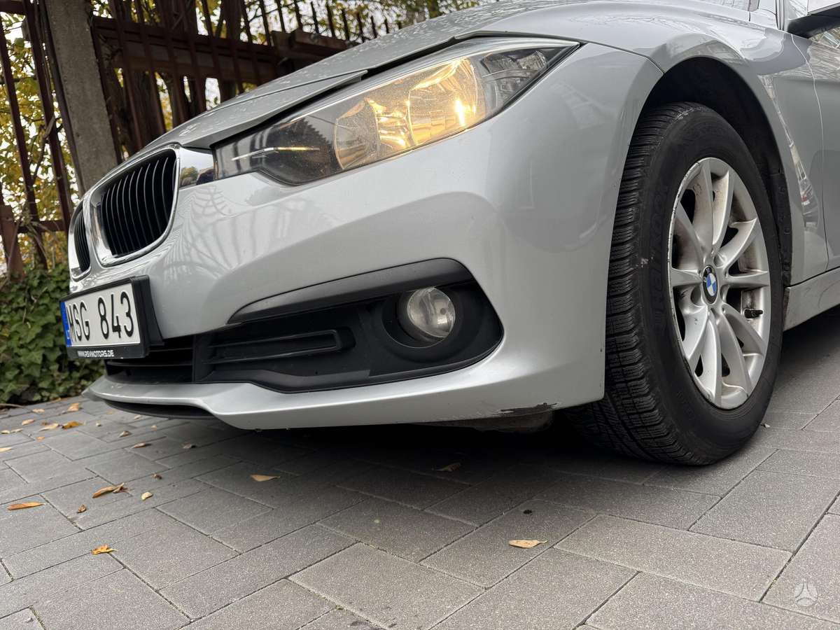 BMW 318 2015 — photo 9