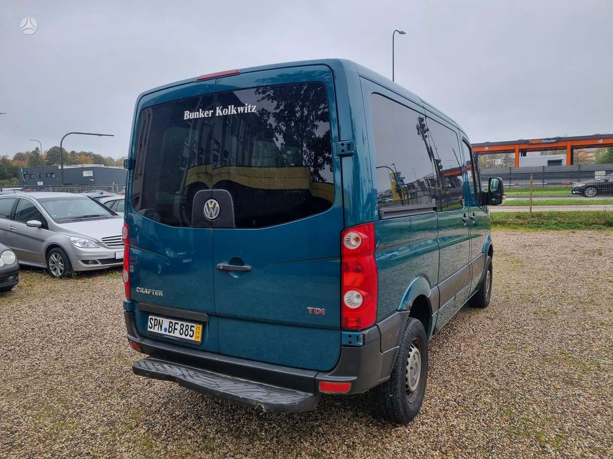 Volkswagen Crafter 2009 — вигляд ззаду